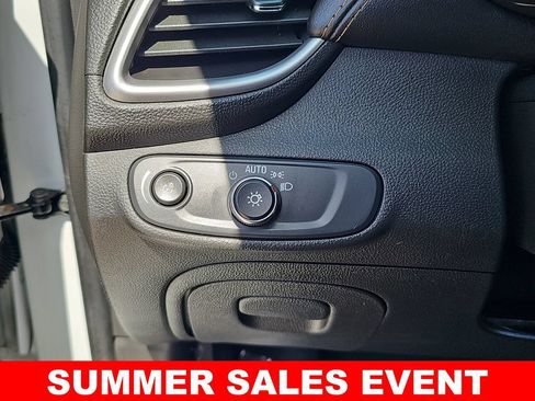 Used 2022 Chevrolet Trax LT w/ Driver Confidence Package AWD/4WD image 23