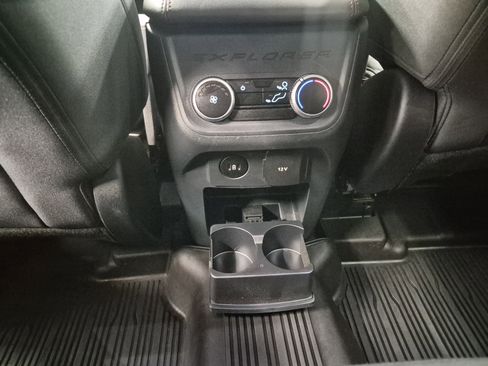 Certified 2025 Ford Explorer Active RWD image 18