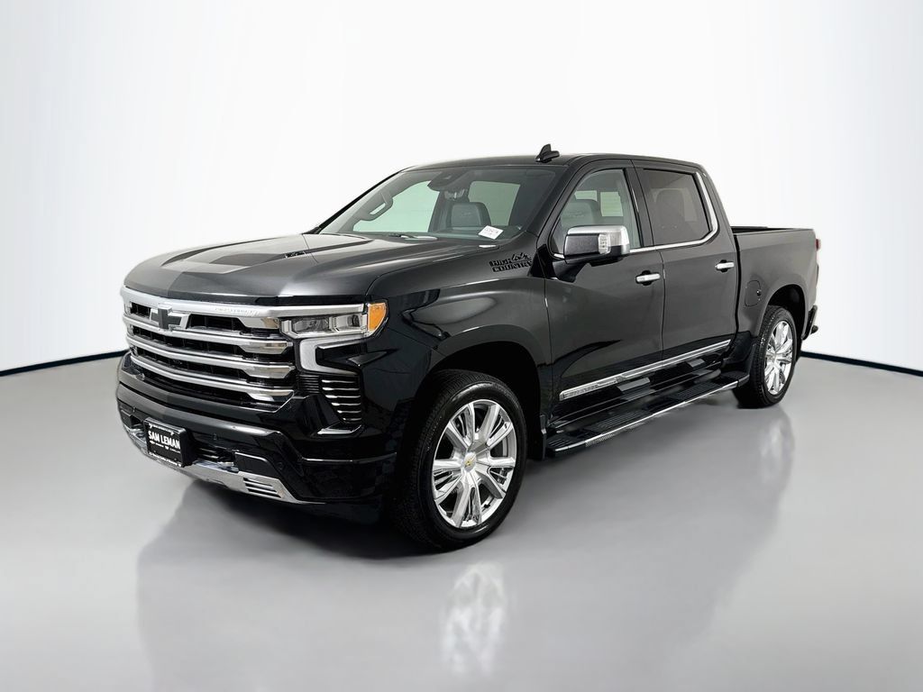 Used 2024 Chevrolet Silverado 1500 High Country w/ Technology Package AWD/4WD image 3