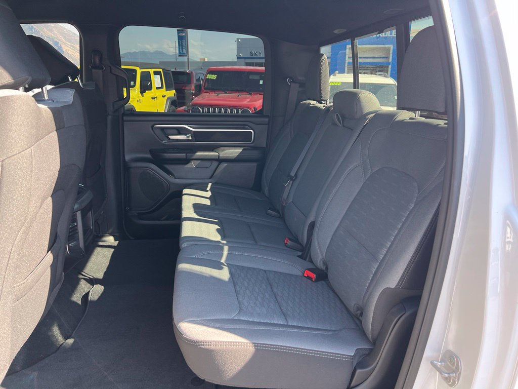 Used 2025 RAM 1500 Big Horn AWD/4WD image 24