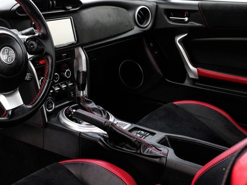 Used 2019 Toyota 86 image 26