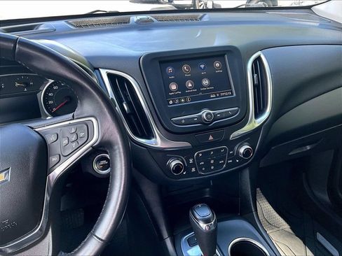 Used 2021 Chevrolet Equinox LT AWD/4WD image 17