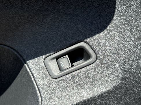 Used 2024 Volkswagen Atlas Cross Sport SEL Premium R-Line image 24