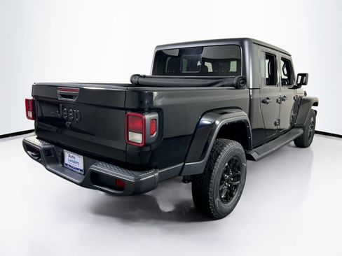 Used 2023 Jeep Gladiator Sport AWD/4WD image 5