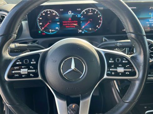 Used 2022 Mercedes-Benz A 220 image 35