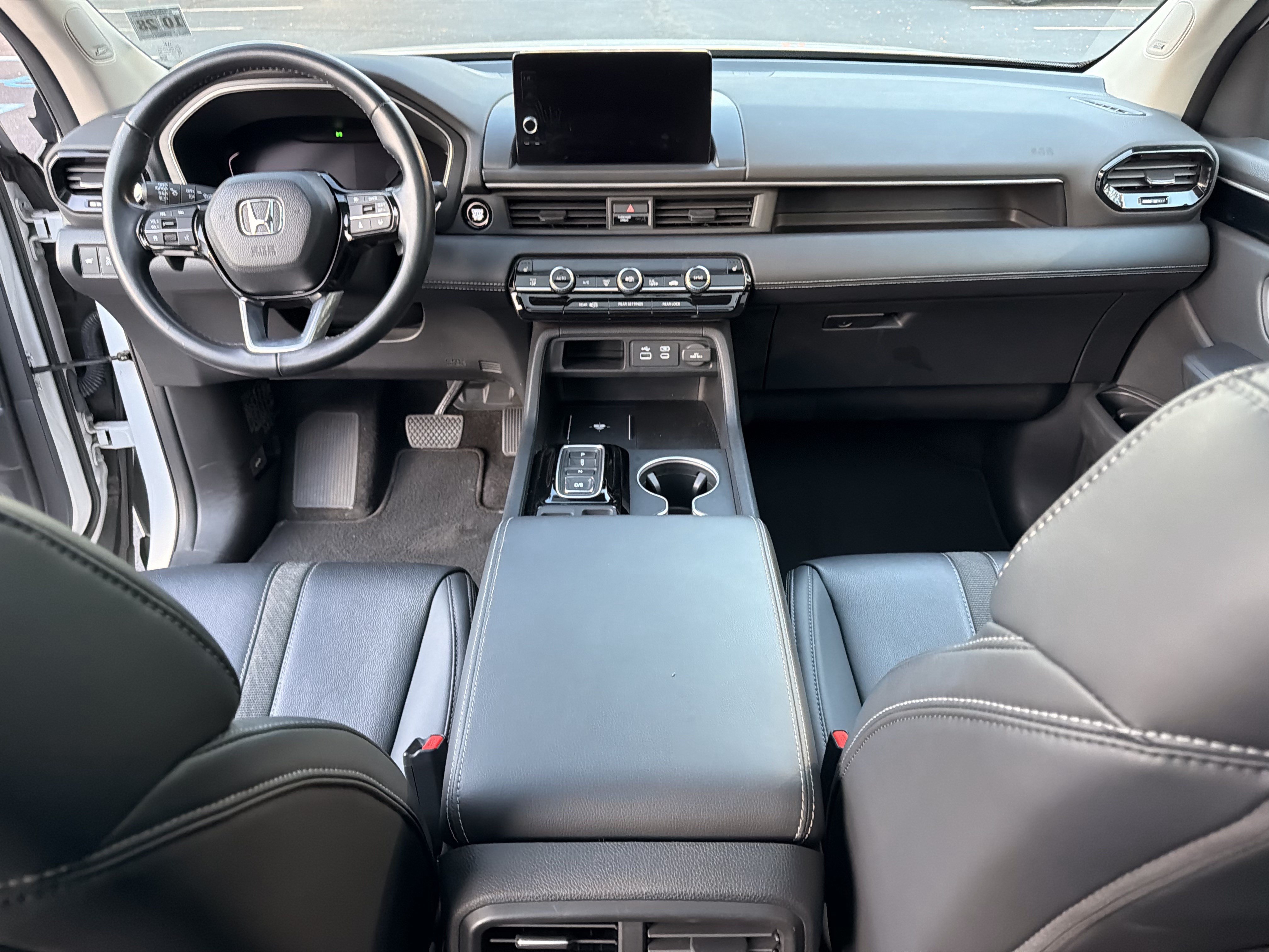 Used 2023 Honda Pilot Touring image 16