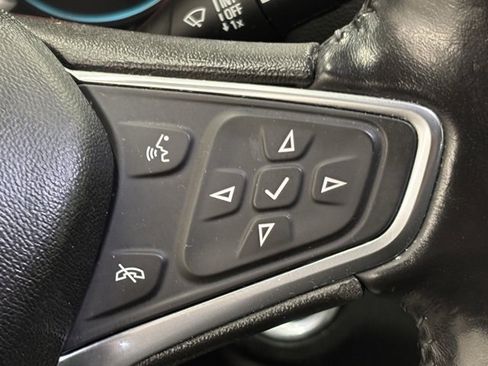 Used 2020 Chevrolet Equinox LT w/ Driver Convenience Package image 19