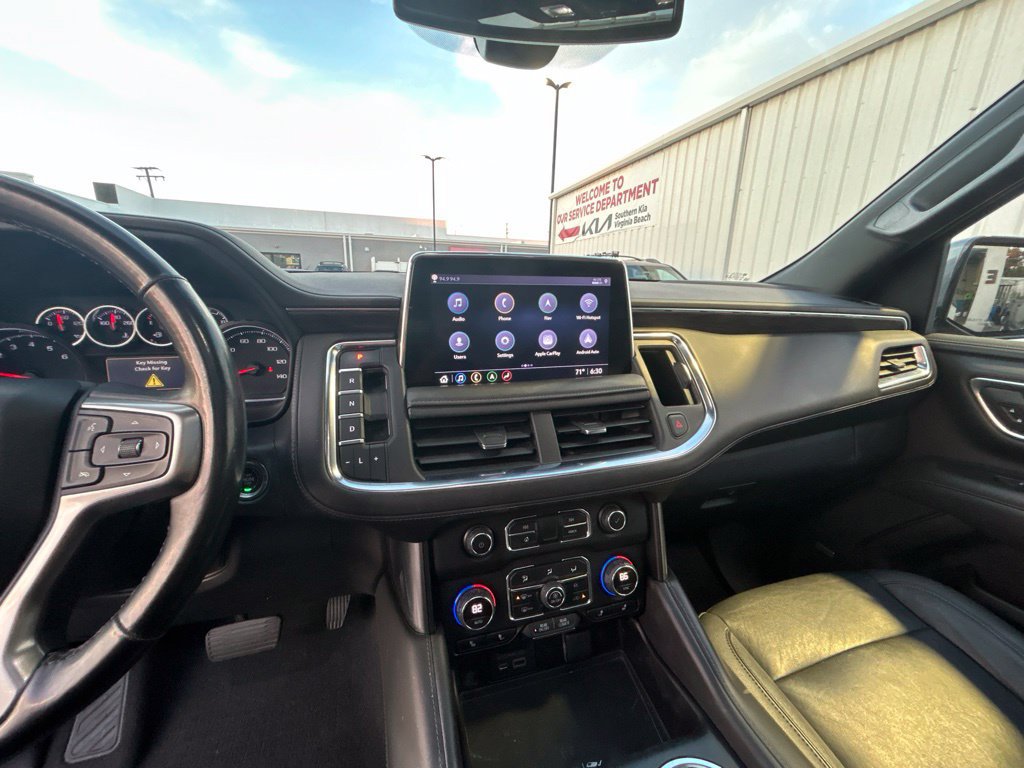 Used 2021 Chevrolet Tahoe Z71 w/ Luxury Package AWD/4WD image 13