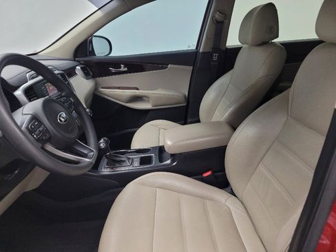 Used 2017 Kia Sorento FWD image 17