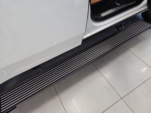 New 2026 Jeep Grand Wagoneer Summit AWD/4WD image 7