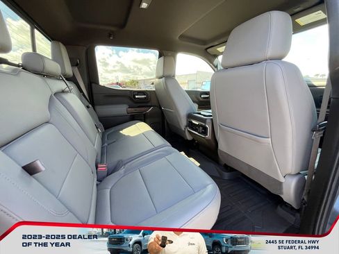 Used 2021 GMC Sierra 1500 SLT w/ SLT Premium Package image 18