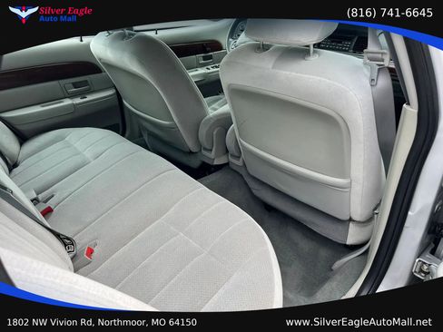 Used 2003 Mercury Grand Marquis GS RWD image 8