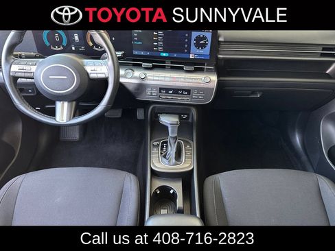 Used 2025 Hyundai Kona SEL AWD/4WD image 4