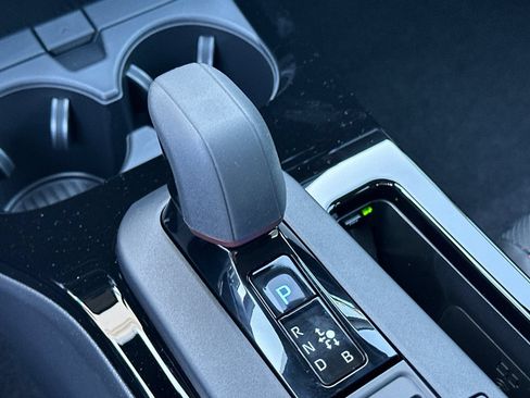 New 2026 Toyota Prius Plug-In Hybrid FWD image 24
