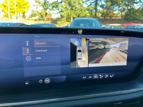 Used 2024 Buick Envision Preferred image 17