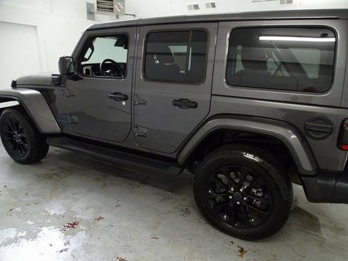 Certified 2025 Jeep Wrangler Unlimited Sahara image 17