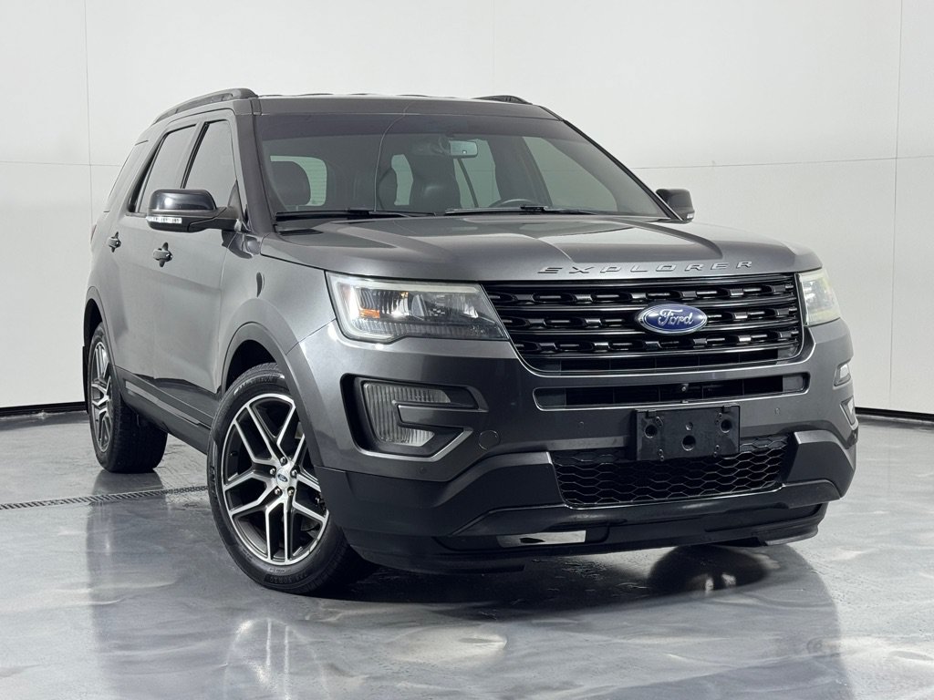 Used 2016 Ford Explorer Sport AWD/4WD image 2