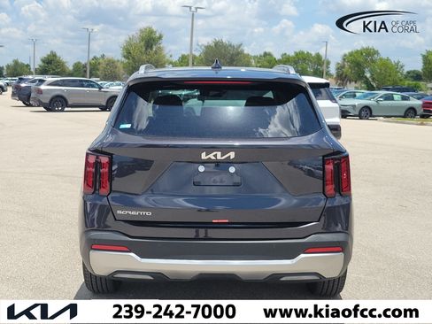 New 2026 Kia Sorento S FWD image 5