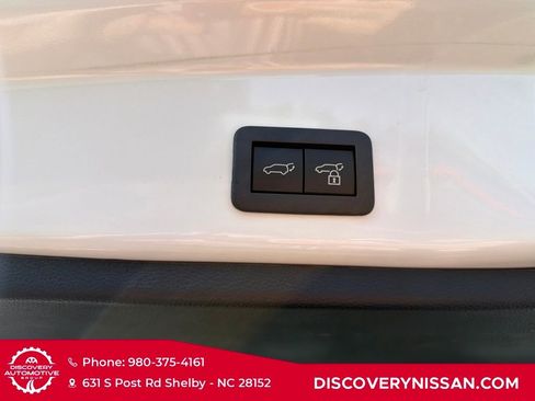 Used 2023 Toyota Corolla Cross XLE w/ Convenience Package FWD image 40