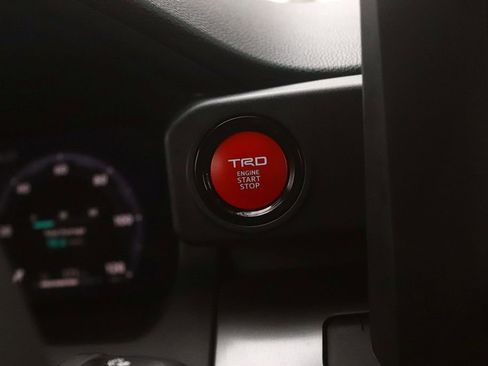 Used 2025 Toyota Tacoma TRD Off-Road image 25