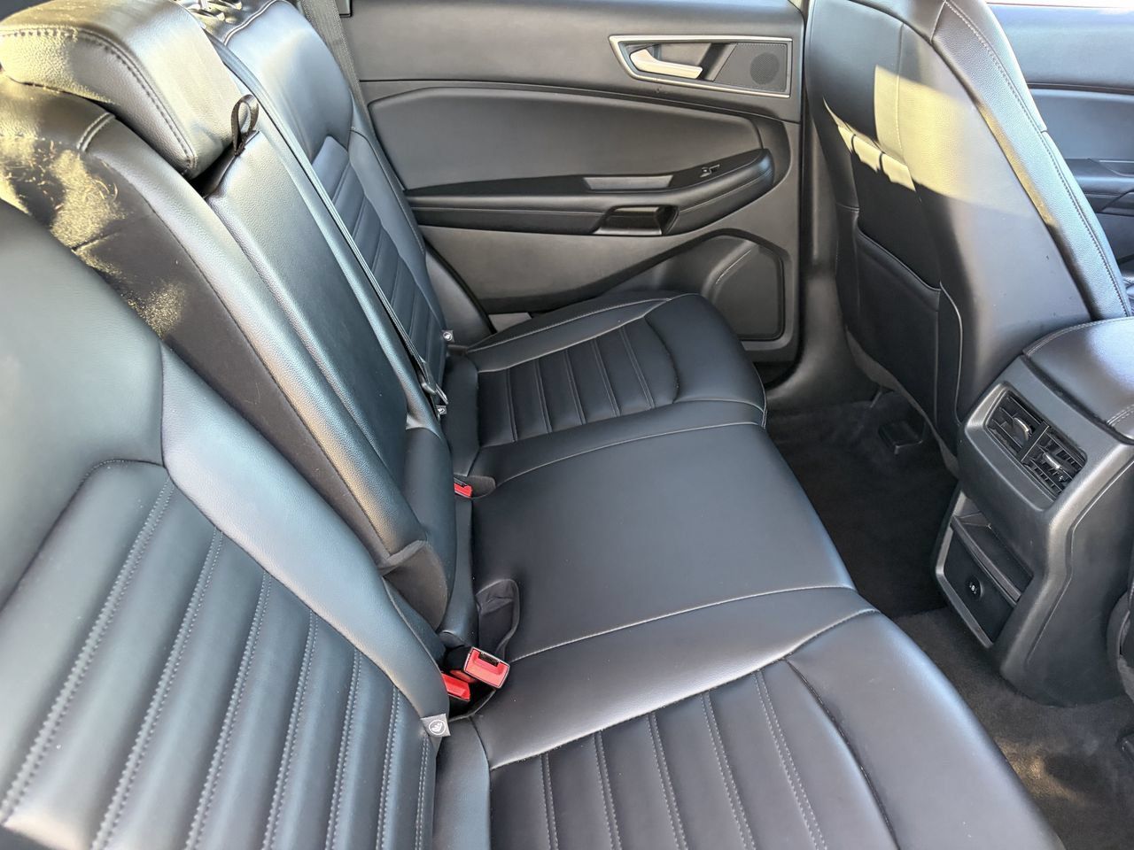 Used 2024 Ford Edge SEL AWD/4WD image 13