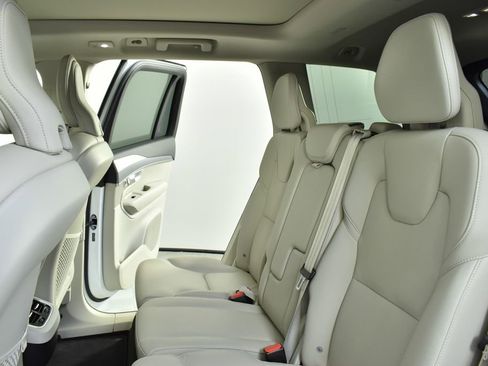 Certified 2024 Volvo XC90 B5 Core w/ Climate Package image 22