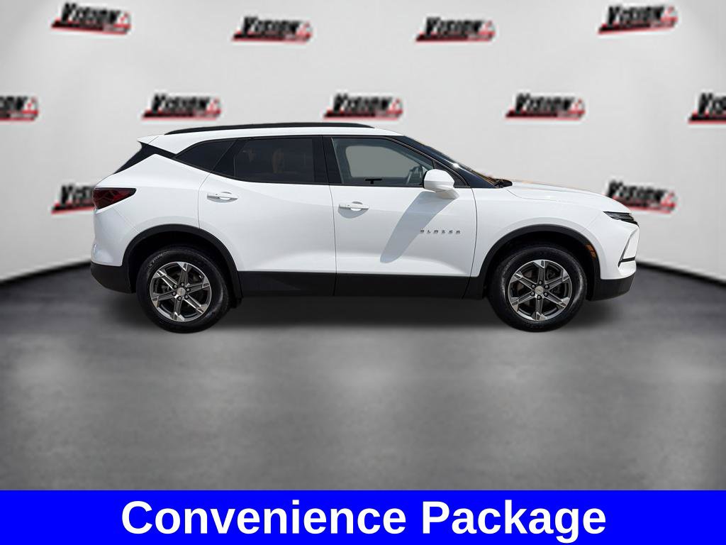 Used 2024 Chevrolet Blazer LT w/ Convenience Package FWD image 4