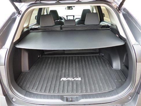 Used 2025 Toyota RAV4 XLE w/ Convenience Package image 37