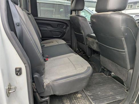 Used 2017 Nissan Titan S image 6