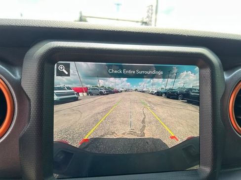 Used 2021 Jeep Gladiator Mojave AWD/4WD image 21