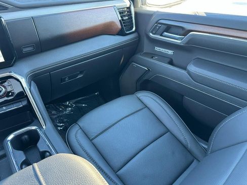 Used 2025 GMC Sierra 1500 Denali w/ Denali Reserve Package image 16