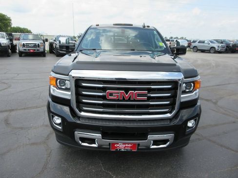 Used 2016 GMC Sierra 2500 SLT w/ Duramax Plus Package AWD/4WD image 12