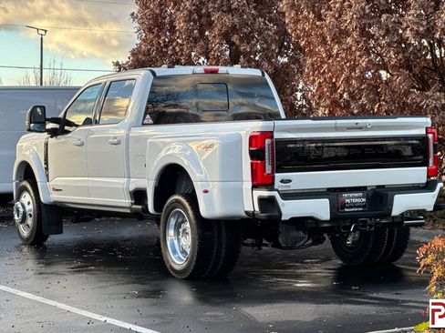 Used 2026 Ford F450 Platinum w/ FX4 Off-Road Package image 6