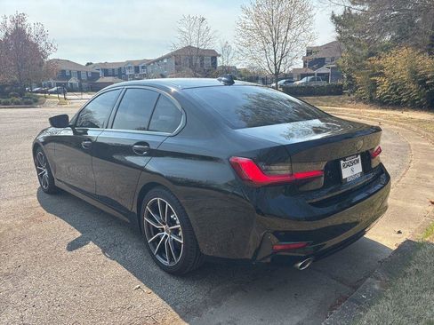 Used 2020 BMW 330i Sedan w/ Premium Package RWD image 3