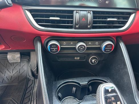 Used 2020 Alfa Romeo Giulia w/ Nero Edizione image 21