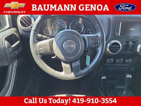Used 2016 Jeep Wrangler Unlimited Sahara AWD/4WD image 13