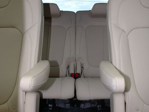 New 2025 Jeep Grand Cherokee L Limited image 17