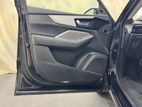 Used 2023 Acura MDX SH-AWD w/ Technology Package image 12