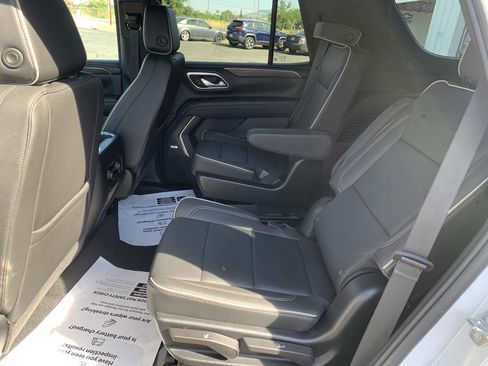 Used 2024 Chevrolet Tahoe Premier AWD/4WD image 13