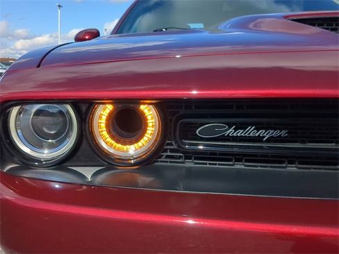 Used 2022 Dodge Challenger R/T Scat Pack image 9