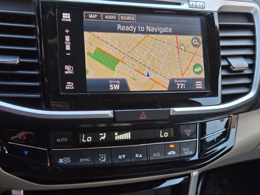 Used 2017 Honda Accord Touring image 15