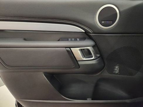 New 2026 Land Rover Discovery Limited Edition image 23