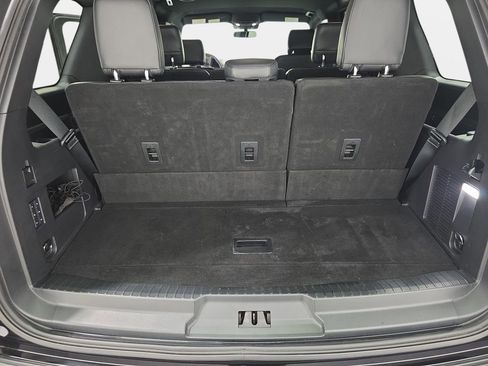 Used 2019 Ford Expedition XLT w/ Equipment Group 202A AWD/4WD image 34