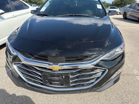 Used 2022 Chevrolet Malibu Premier FWD image 2