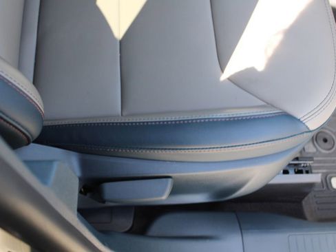 Used 2025 Ford Maverick Lariat image 20