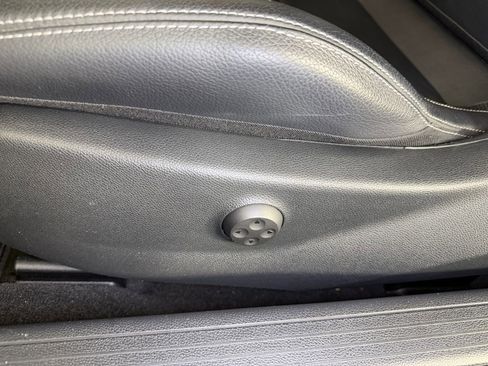 Used 2014 Mercedes-Benz E 350 Coupe image 34