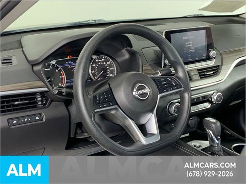 Used 2023 Nissan Altima 2.5 SV image 8