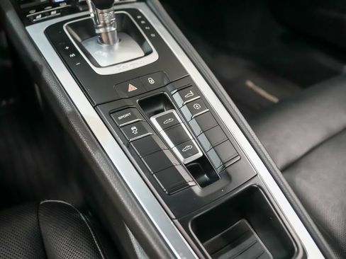 Used 2015 Porsche 911 Targa 4 AWD/4WD image 30