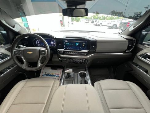 Used 2025 Chevrolet Silverado 1500 LTZ AWD/4WD image 2