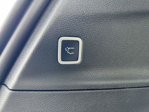 New 2026 Chrysler Voyager LX image 45